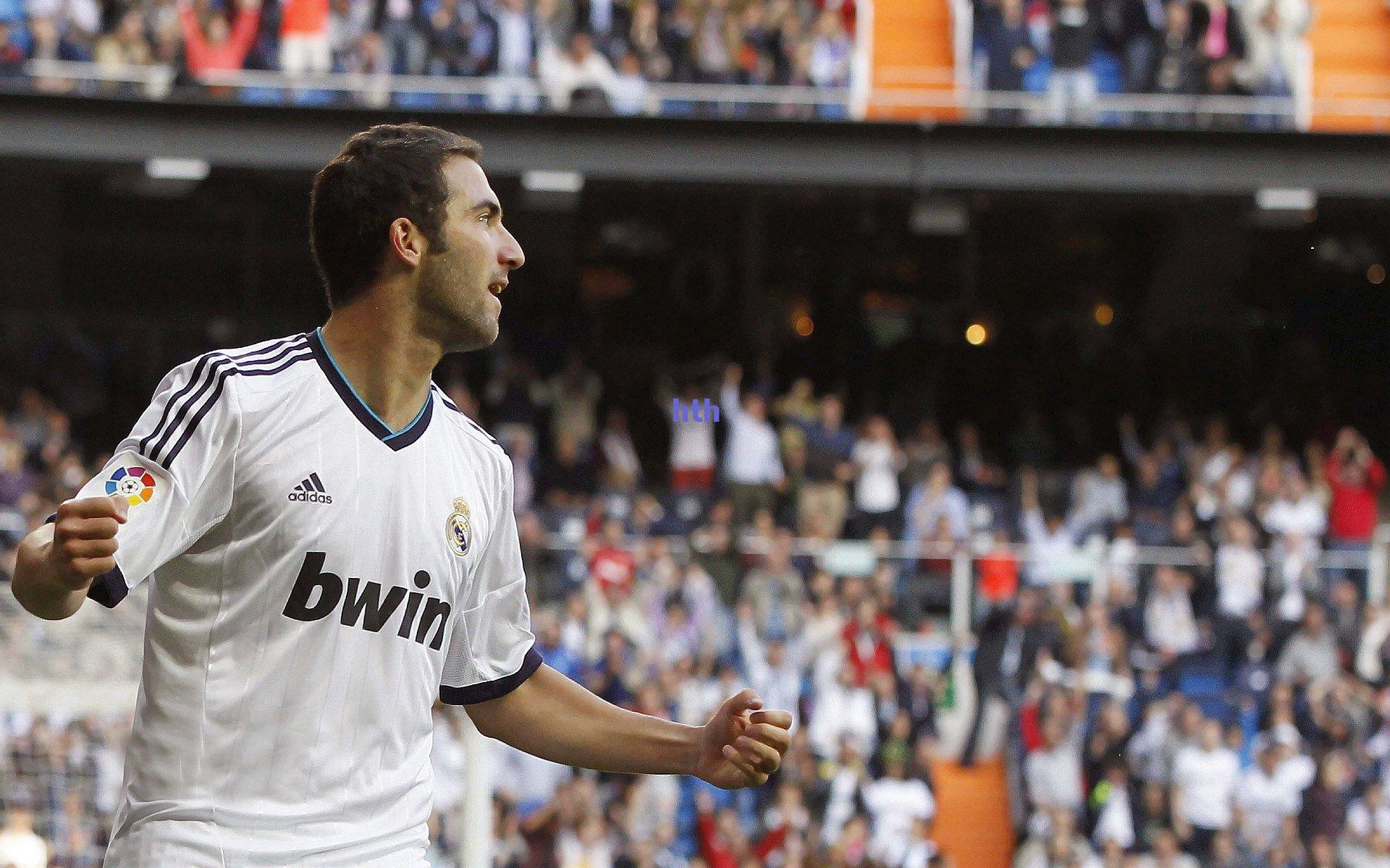 比利亚畅谈锋线哲学，传统九号永不过时，盛赞阿尔瓦雷斯传承衣钵